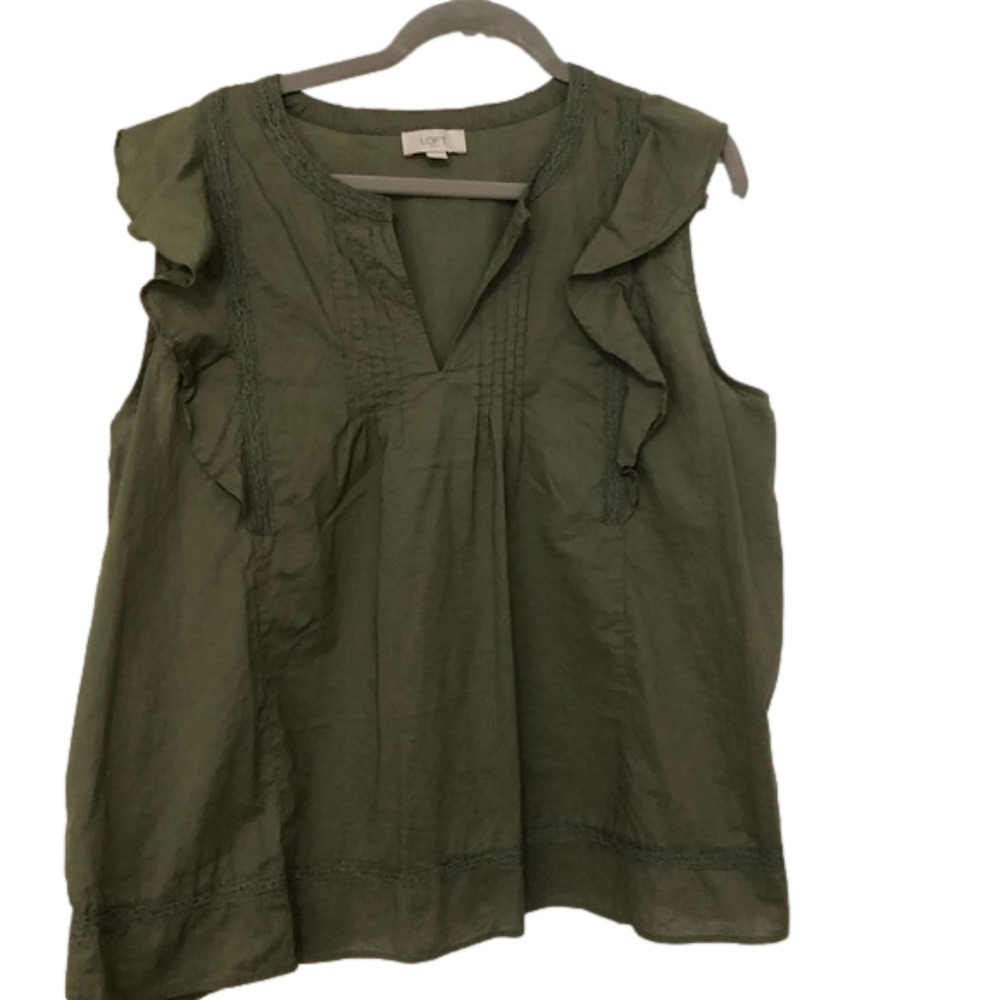Loft V-Neck Ruffled Sleeveless, Loose Fit